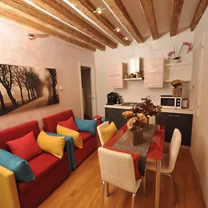  Appartement Calle De La Comare Italie